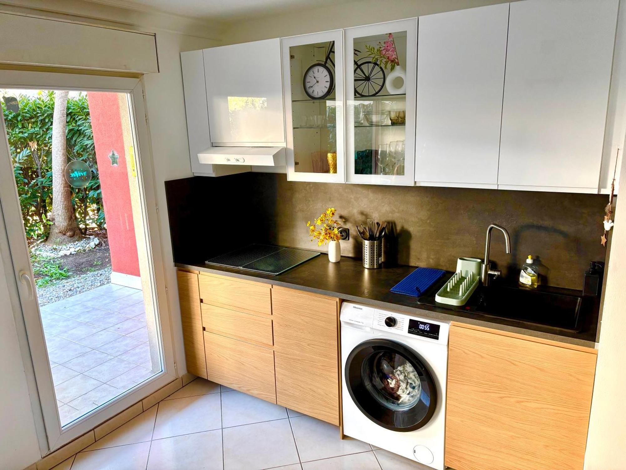 Beachside Apartment With Pool & Garden In Juan Les Pins Antibes Exterior foto